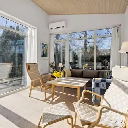 Lejlighed Luxury Lakeside Retreat *